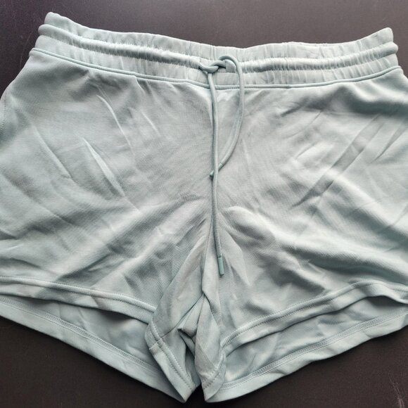 Member's Mark Green Lounge Shorts Women's Relaxed Fit Stretch Pockets NWT - Picture 1 of 4
